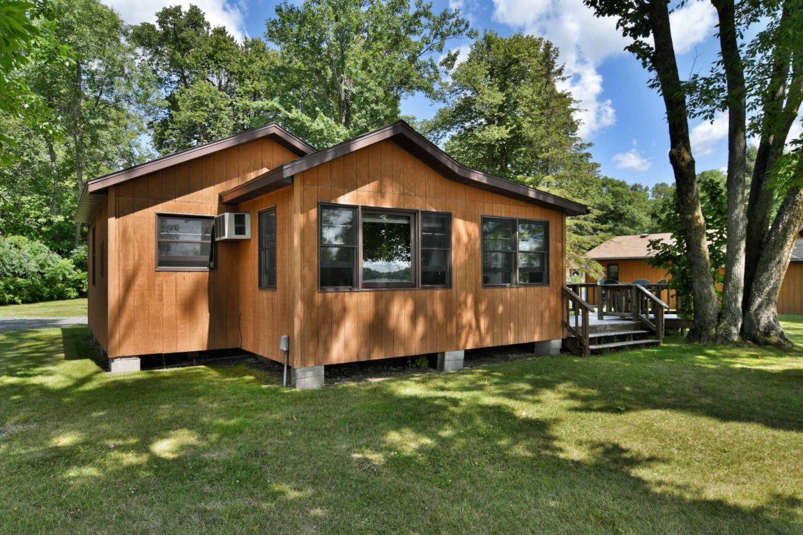 BayVue Resort Birchwood, Wisconsin Cabin Rentals on Big Chetac Lake