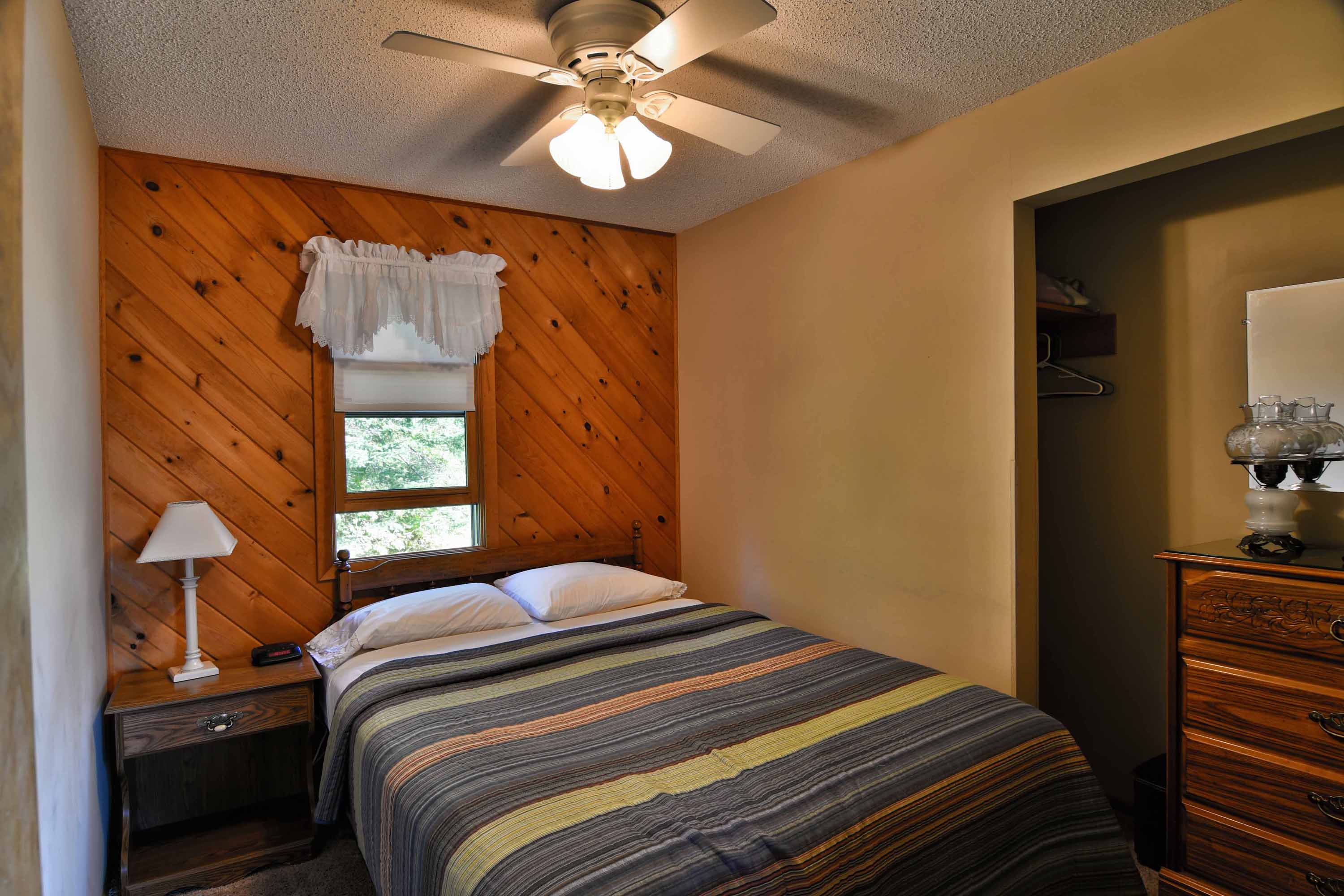 Cabin 5 2 Bedroom Lake Chetac Cabin Rental in Birchwood