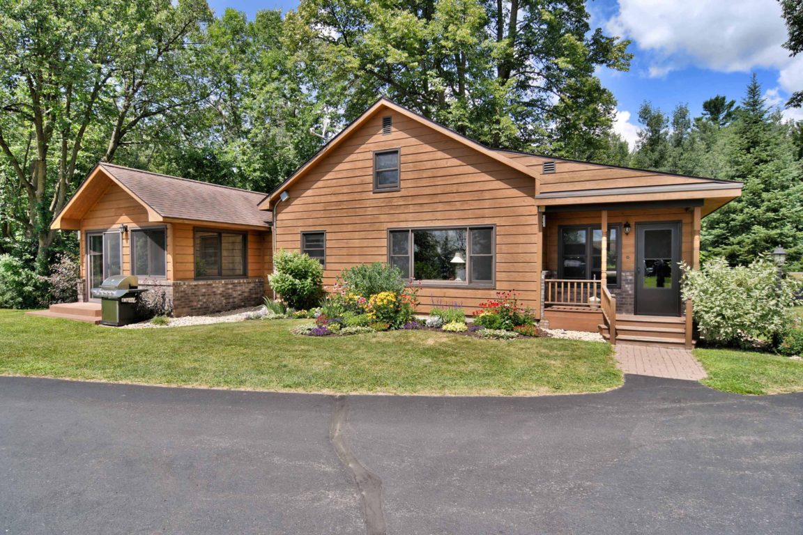 BayVue Resort Birchwood, Wisconsin Cabin Rentals on Big Chetac Lake