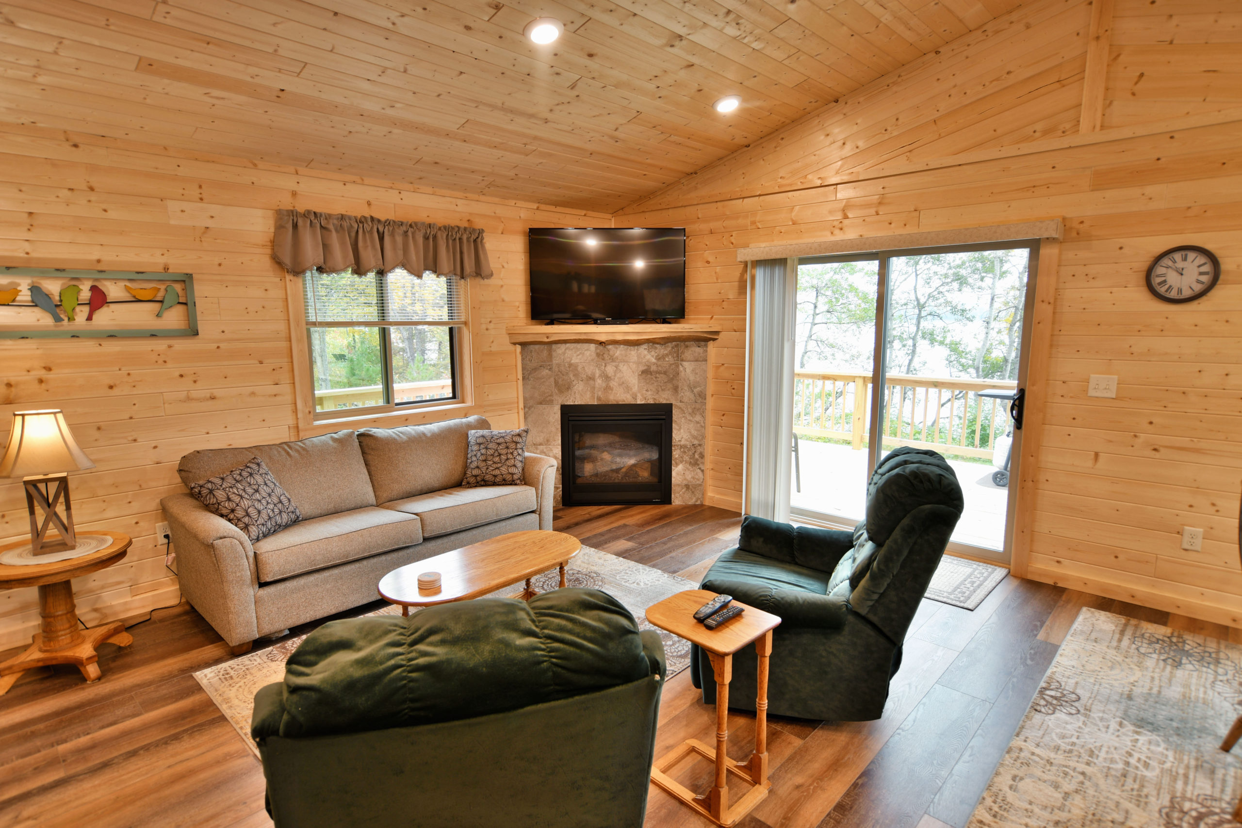 BayVue Resort Birchwood, Wisconsin Cabin Rentals on Big Chetac Lake